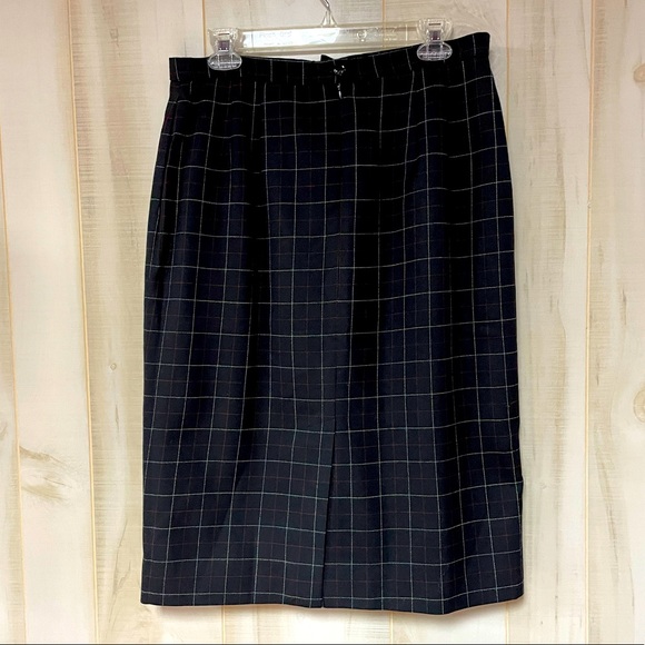Pendleton 100% Wool Black And Red Plaid Skirt Sz 14 - Picture 2 of 5